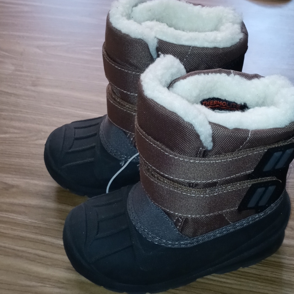 Cat & jack snoow boots